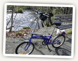 My bike alongside the Deschutes River.